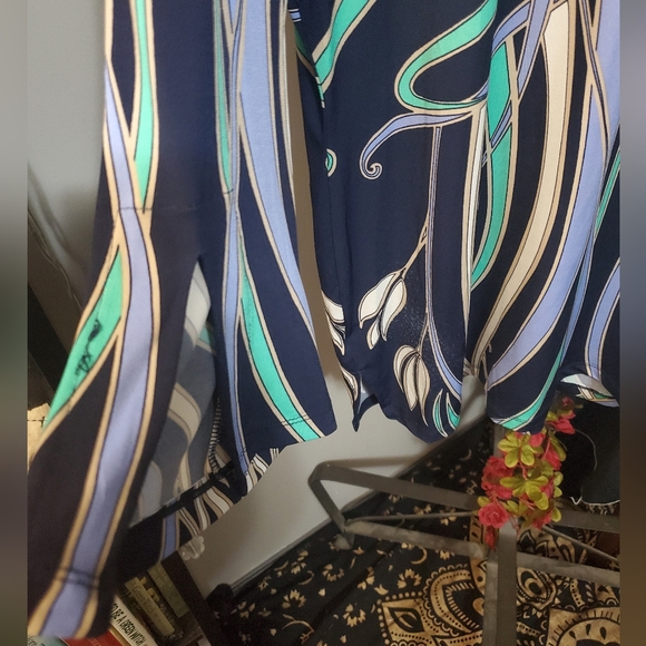 Gorgeous colors and metallic beaded neckline accent JM Collection tunic size XL - Picture 5 of 6